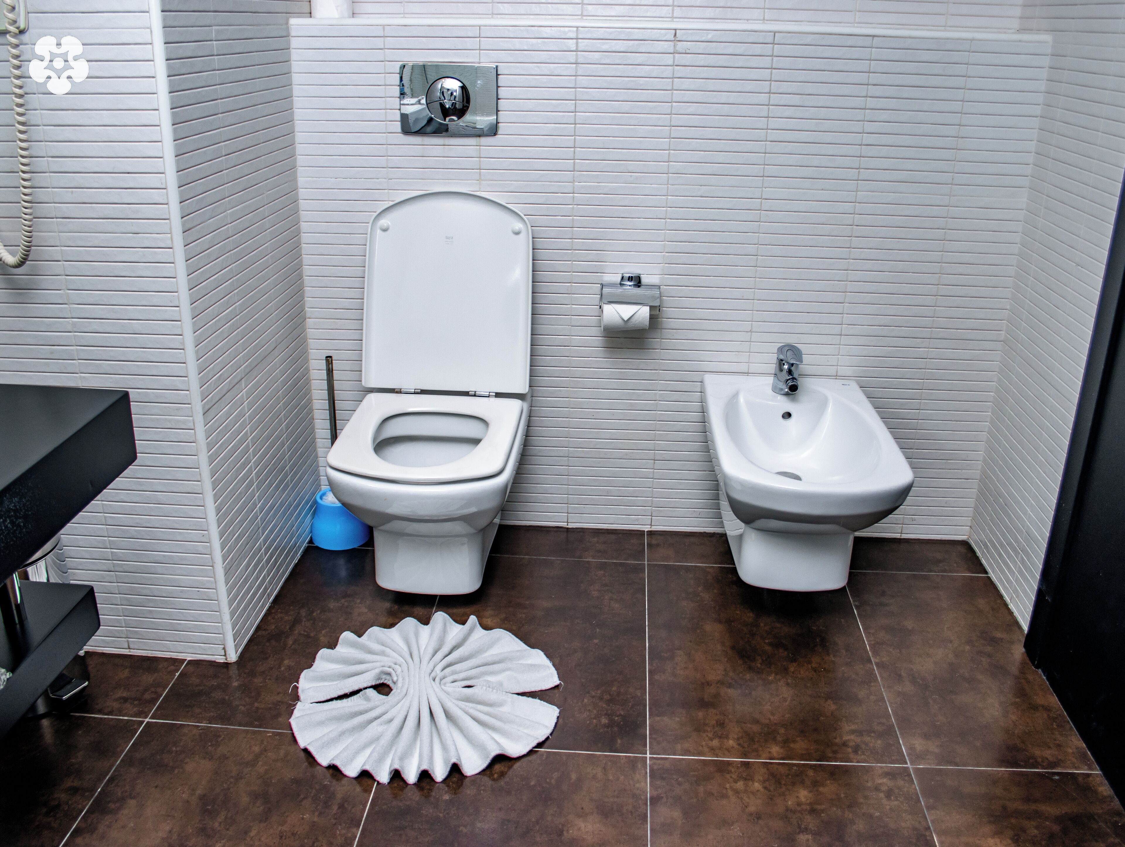 executive suite | 1 bedroom, premium bedding, minibar, in-room safe