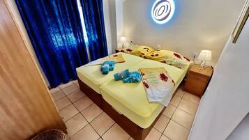 2 bedrooms, iron/ironing board, WiFi (free), bed sheets