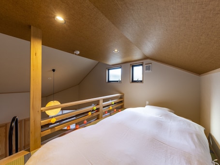 Design House | 2 bedrooms, desk, free WiFi, bed sheets