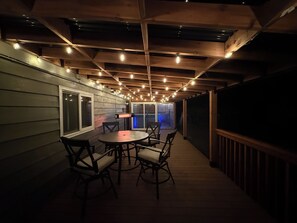 Dining - The Moose Pad, Rustic Luxury, Spacious & serene,  4bed, Sleeps 12, Spa + hot tub (Anchorage)