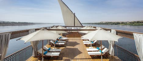 Sundeck