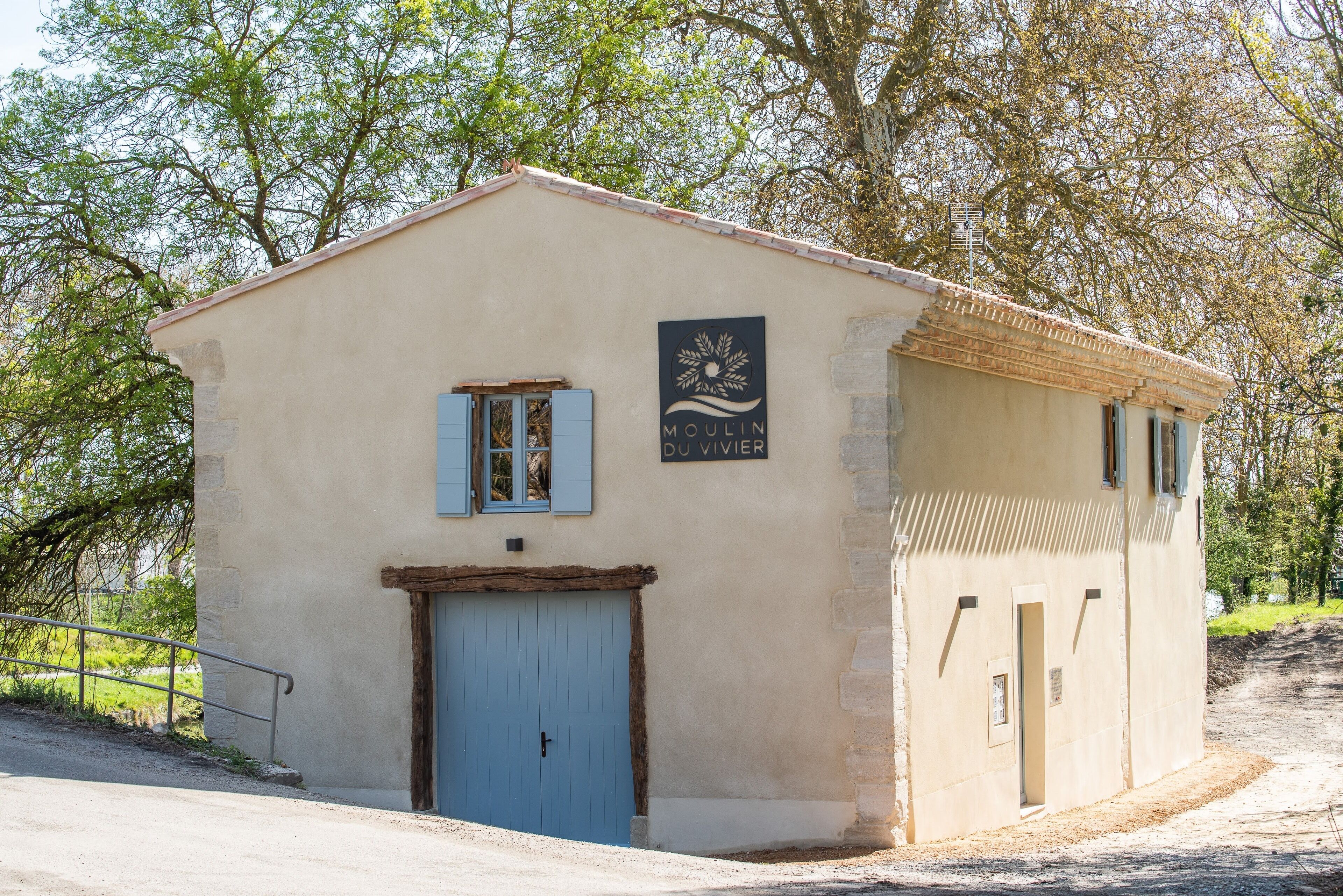 Mill on the Canal du Midi, sharing cottage, Castelnaudary