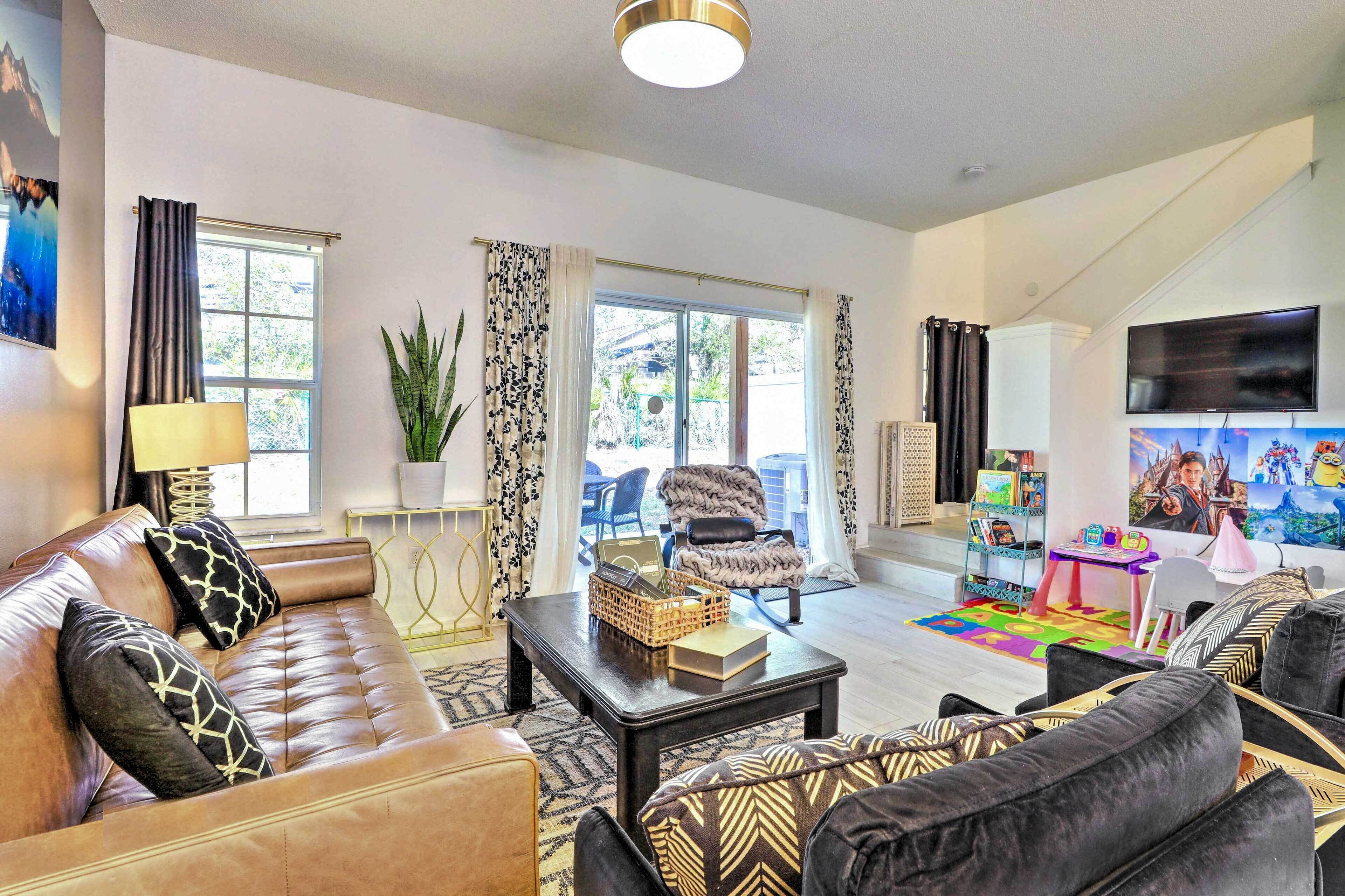 Bright Kissimmee Retreat: Resort Pool Access!