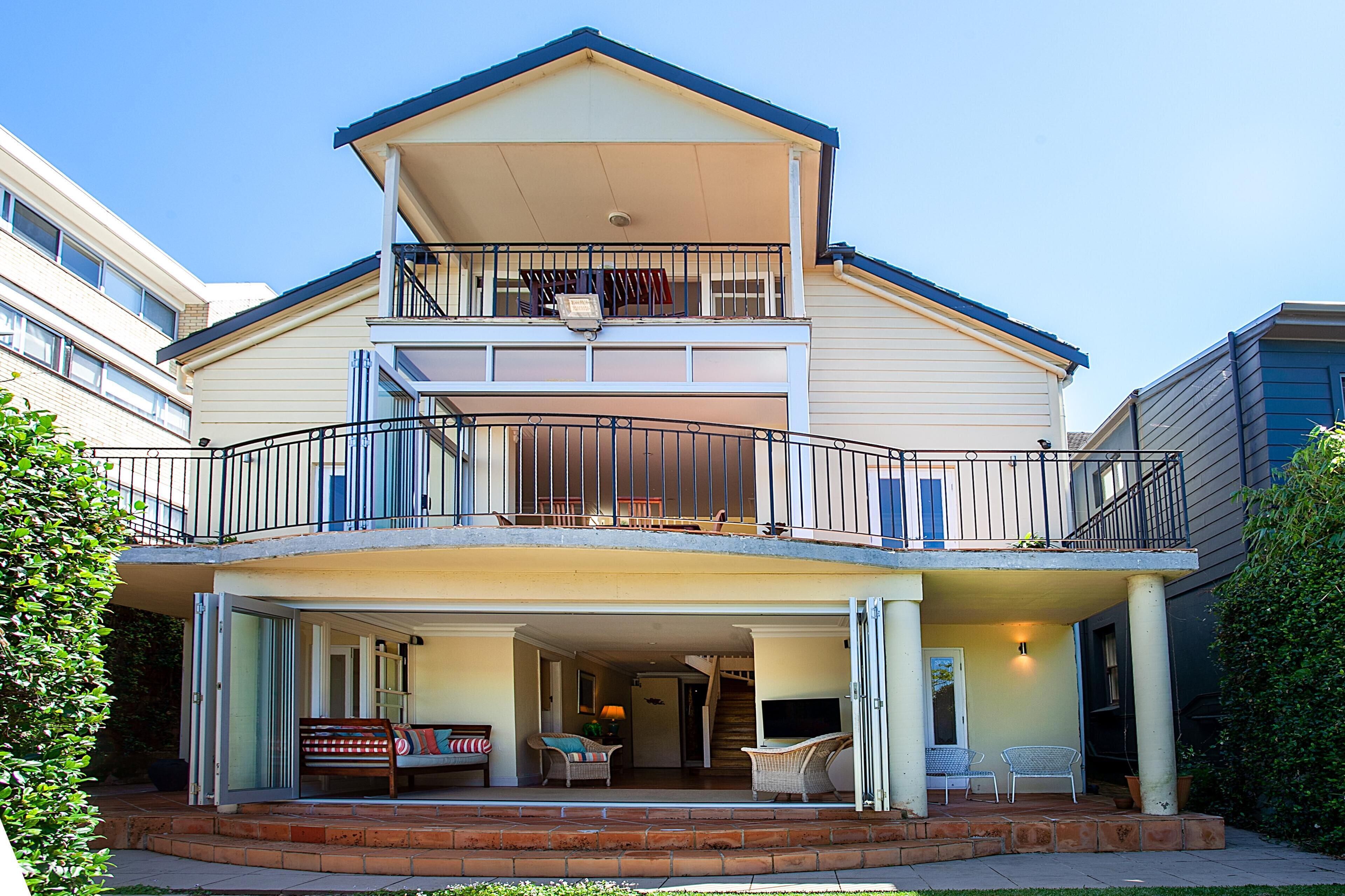 Classic Bronte Hosted by: L'Abode Accommodation