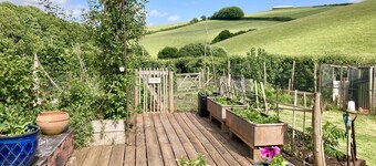 Spacious Rural Cottage with Amazing Views, Nr Exeter