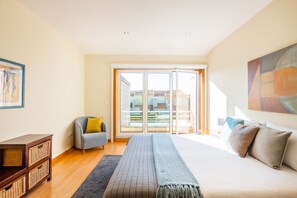 Vila, 3 kamar tidur, teras, pemandangan kebun | 3 kamar tidur, tempat tidur bayi, Wi-Fi gratis, dan seprai linen