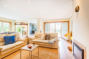 Televisión de pantalla plana 50 cm con canales de televisión por cable