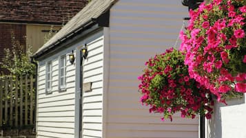 Cottage | Property grounds