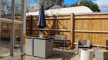 Cottage | Outdoor dining