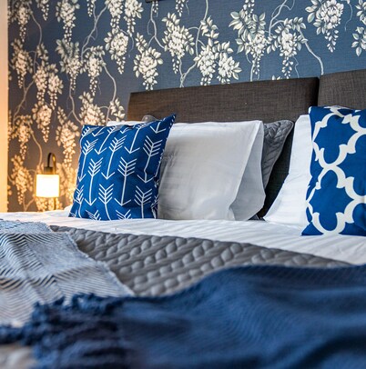 One Bedroom Apartment by Klass Living Serviced Accommodation Hamilton - Back'O'Barns Apartment With WiFi