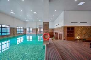 2 indoor pools