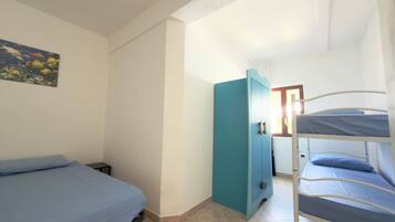 2 bedrooms