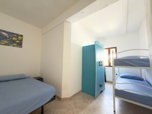 2 bedrooms