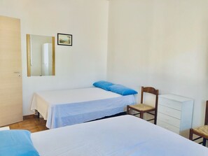 2 bedrooms