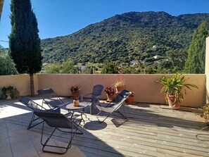 Terrace/patio - Small house near Saint-Clair beach in Le Lavandou (Le Lavandou)