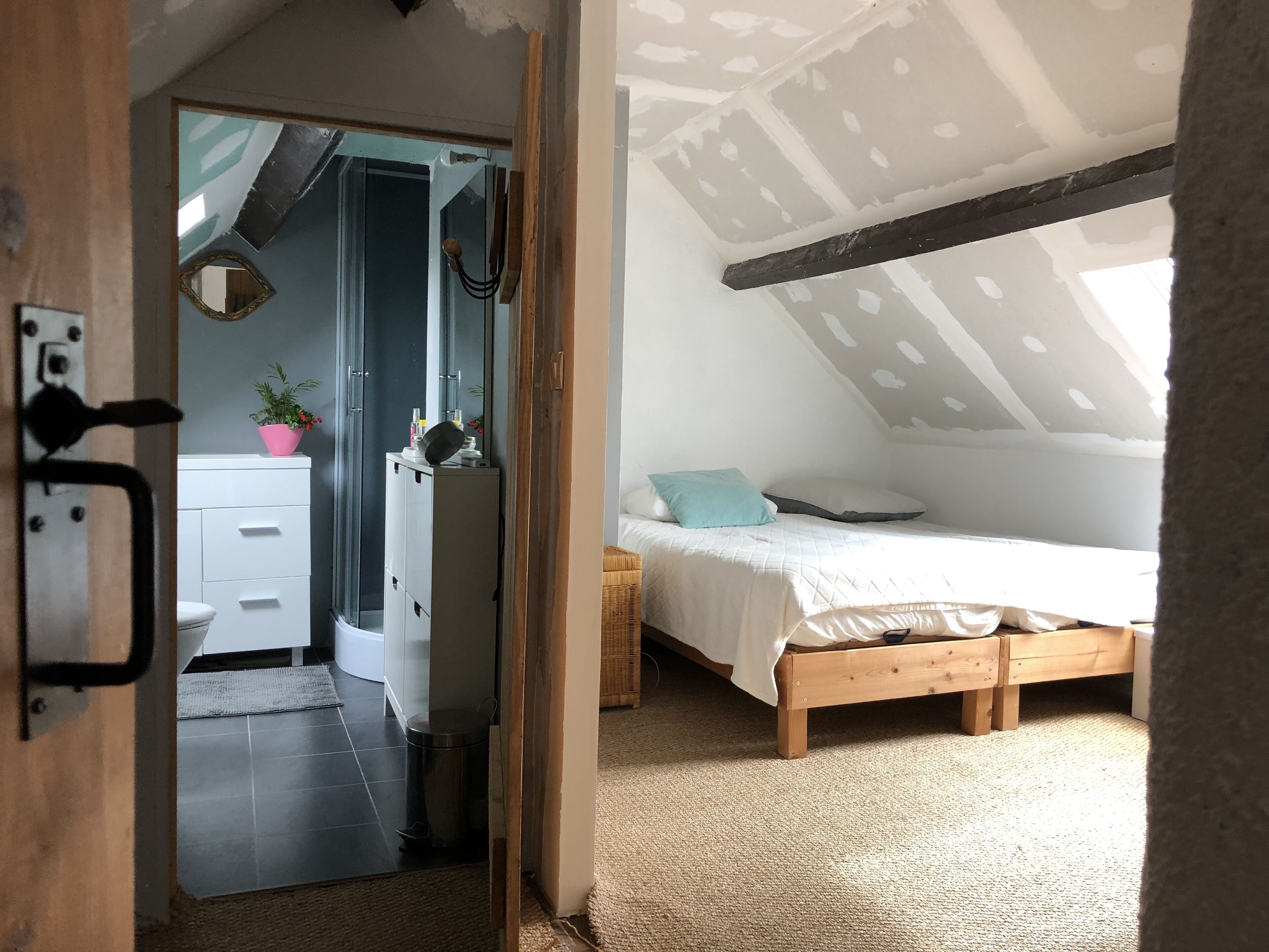 2 間睡房、免費 Wi-Fi