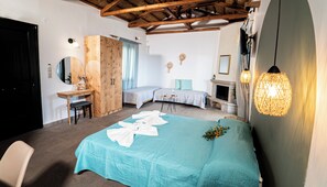 1 bedroom, minibar, desk, free cots/infant beds - Lithoessa Traditional Rooms (Lemnos)