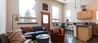 Rustic Modern Home in East Missoula