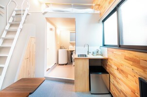 Double Room 101 with washing machine | Decoración individual, mobiliario individual, wifi gratis y ropa de cama