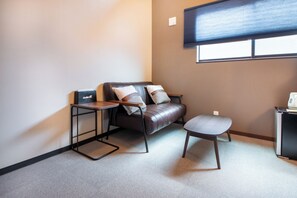 Individually decorated, individually furnished, free WiFi, bed sheets - LOCO Minamiichi (Nara)