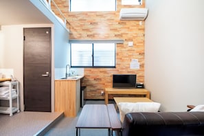 Double Room 101 with washing machine | 特色装修、特色家居、免费 WiFi、床单