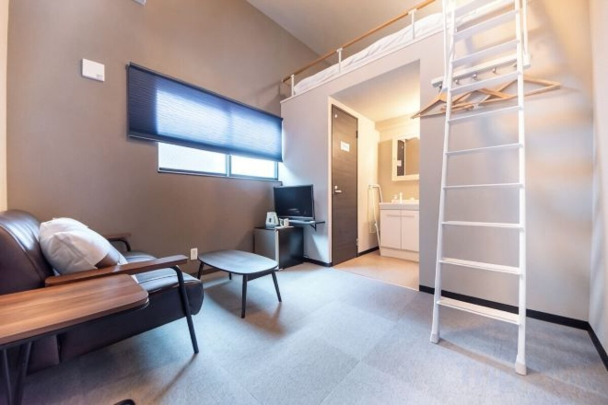 Living area | Flat-screen TV
