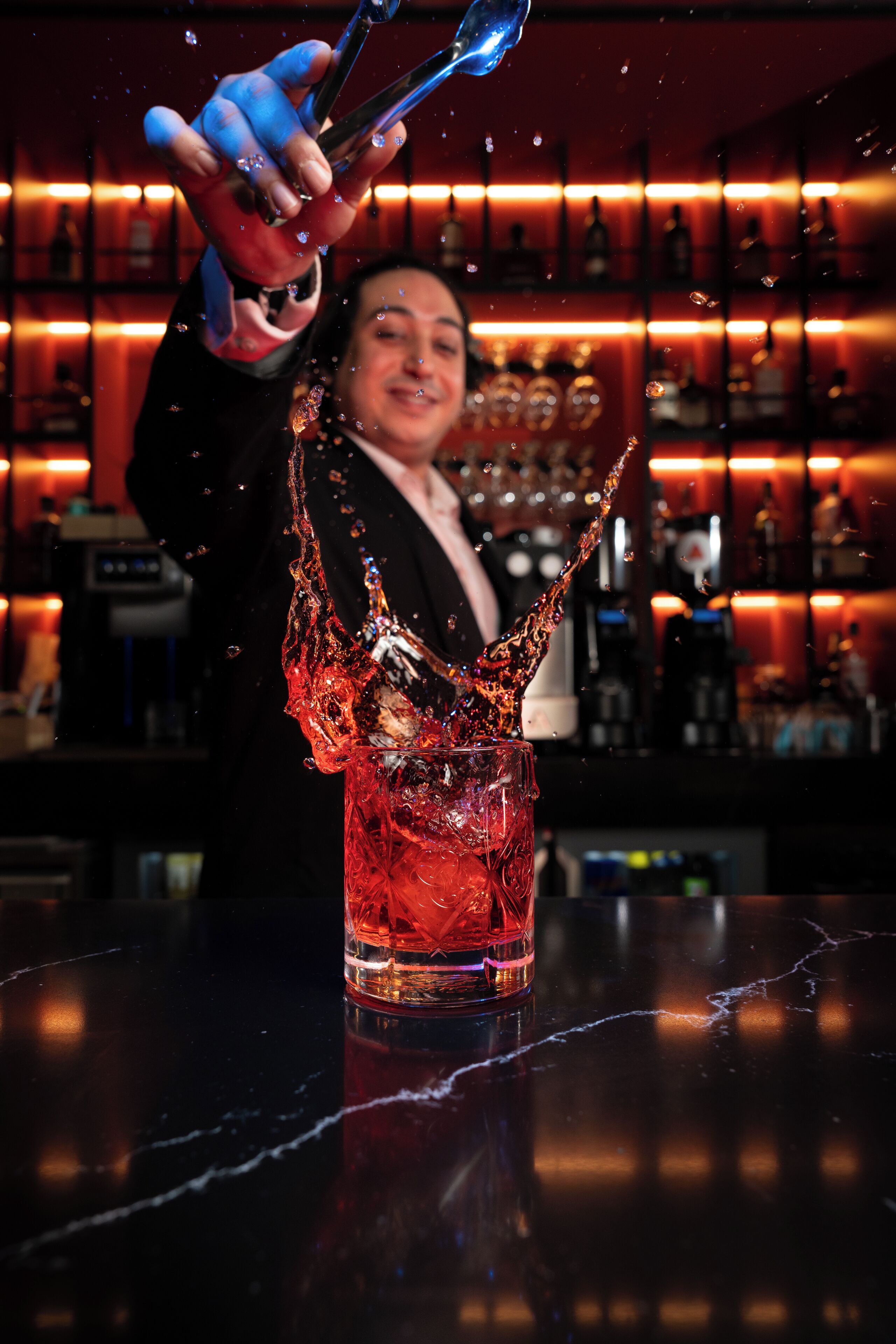 Bar (trong khuôn viên)