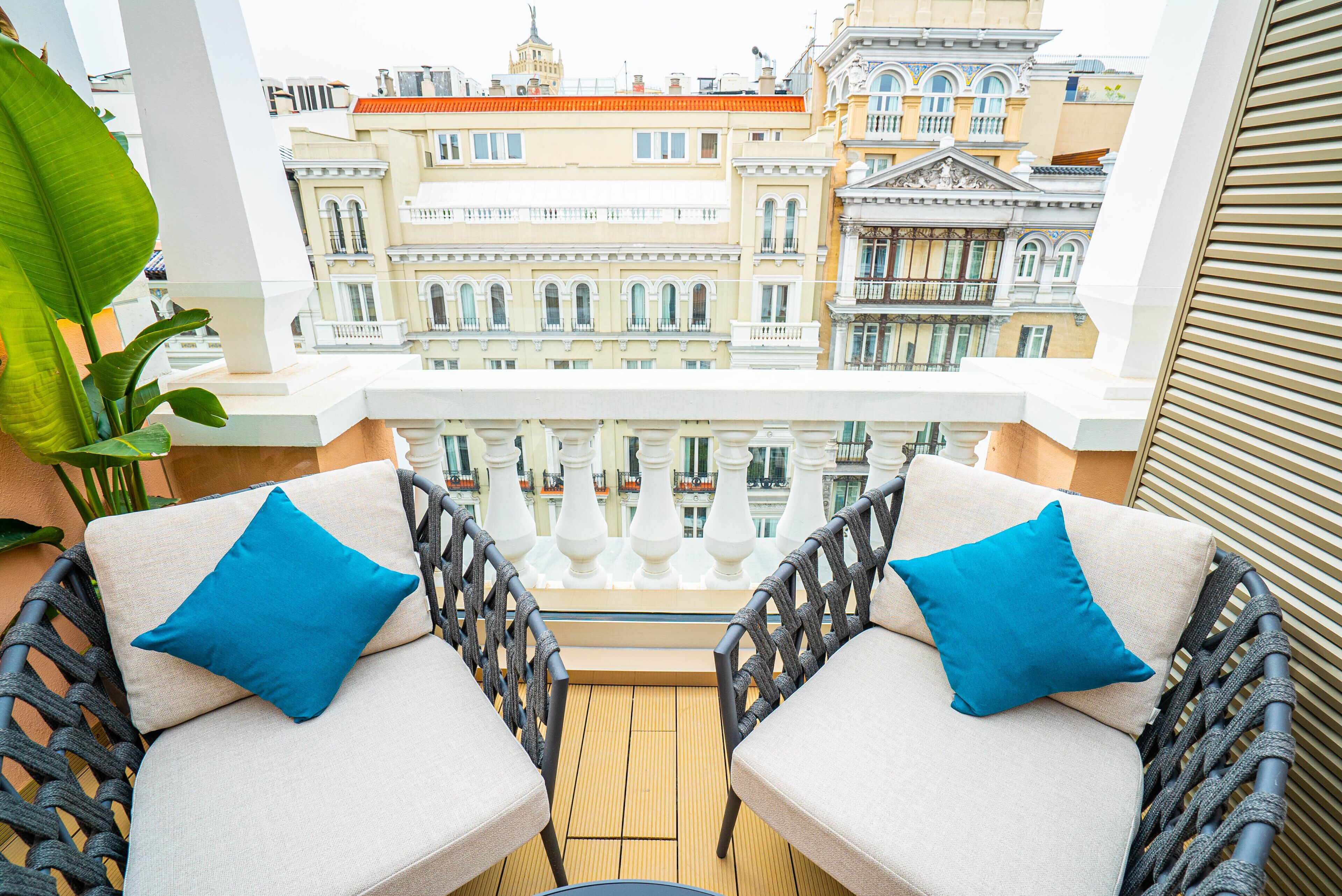 Suite Collection, 2 Bedrooms, 2 Bathrooms (6 people) | 露台