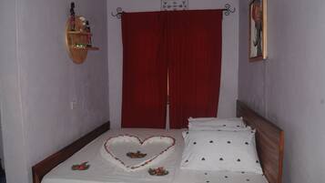 1 chambre, fer et planche Ă repasser, Wi-Fi, draps fournis