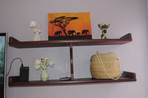 Interior detail - Hakuna Matata Cozy Apartment (Karatu)