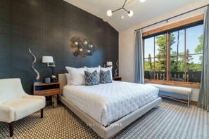 4 soverom, strykejern/-brett, wi-fi (inkludert) og sengetøy