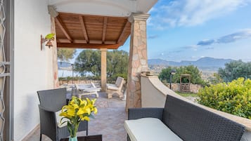 Family Villa, Multiple Bedrooms, 2 Bathrooms, Mountainside (Bella Vista House With Sea View) | Terrace/patio