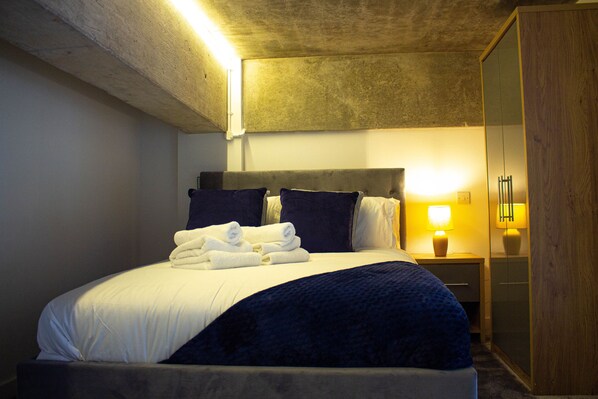 1 chambre, fer et planche à repasser, accès au Wi-Fi (inclus)