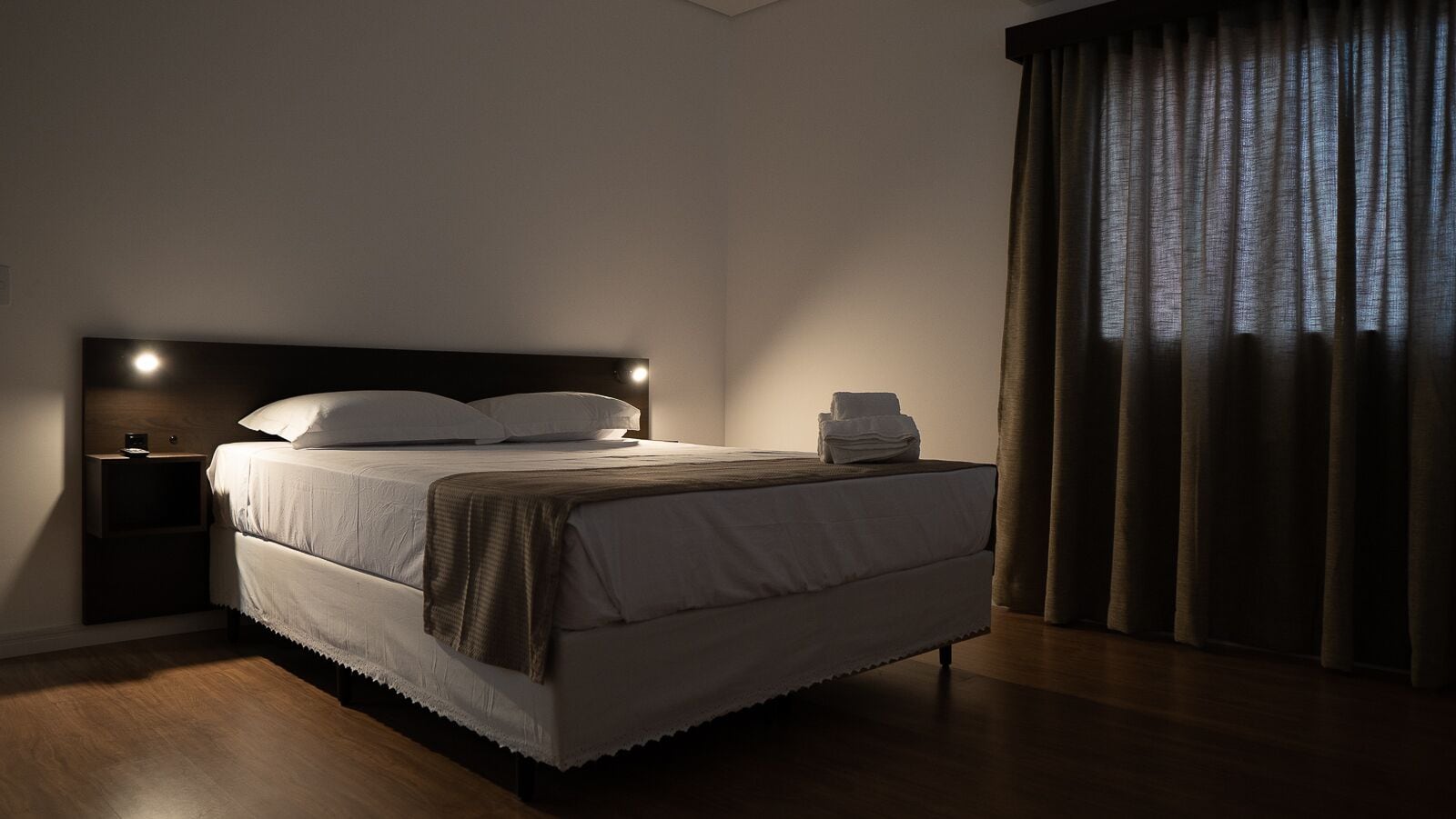 superior double room | desk, free wifi, bed sheets