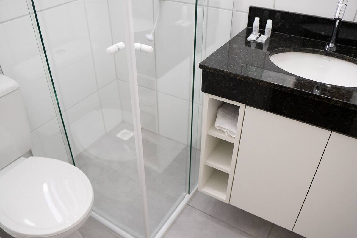 standard double room | desk, free wifi, bed sheets