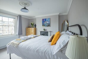 4 habitaciones, tabla de planchar con plancha y wifi gratis