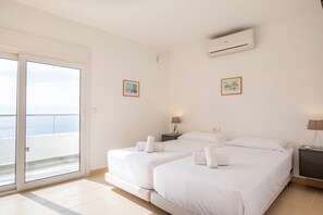 3 chambres, fer et planche à repasser, Wi-Fi gratuit, draps fournis