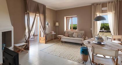 Pyramus Villa