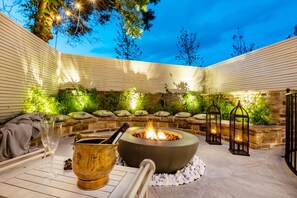 Terrace/patio - Lower Arthurs Cottage (Greenfield)