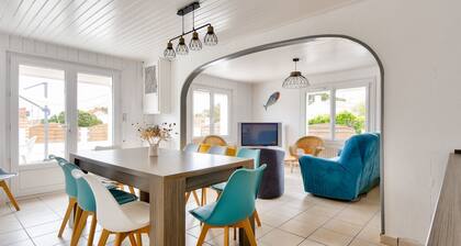 Maison Ă BarbĂątre pour 12 - 450m de la plage