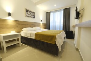 Premium bedding, minibar, blackout curtains, soundproofing - Tut Hotel (Konyaalti)