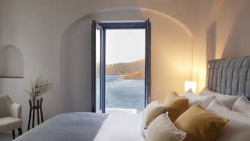 Luxury Villa (Iris) | Memory-foam beds, in-room safe, blackout curtains, soundproofing