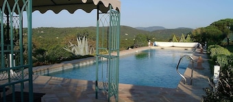 St Tropez, large park, unbelievable view sea-forests-hills, 8 bedroom, pool 65ft