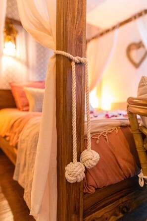1 habitación, tabla de planchar con plancha, wifi y ropa de cama 