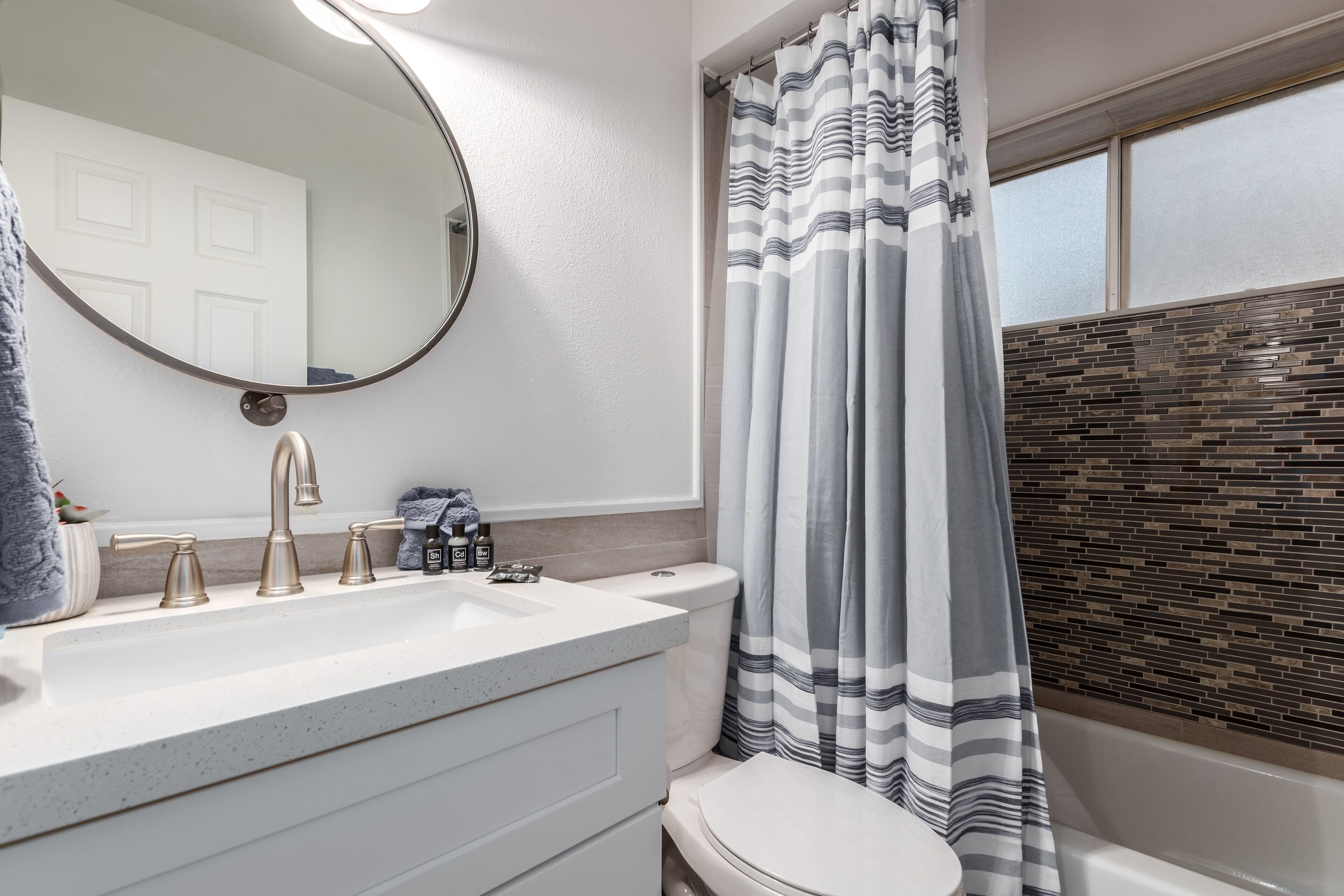 Cortez Chandler 3 Bedroom Home by Redawning