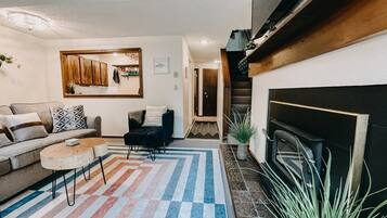 Condo, 2 Bedrooms | Living area