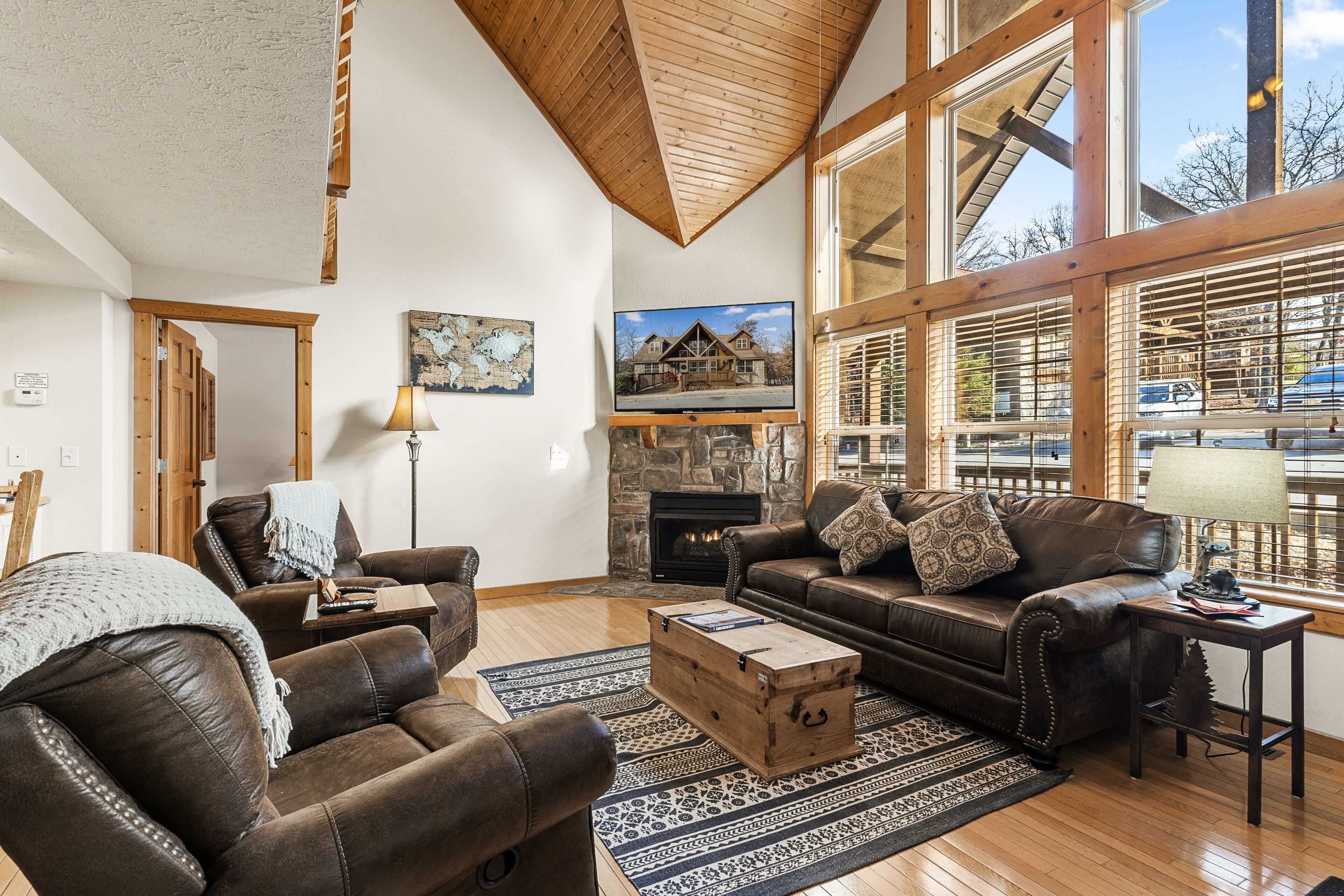 Timber Lodge 4 Bedroom Home by Redawning