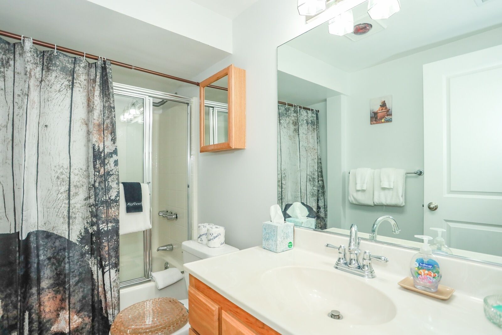 Comet's Cabin 3 Bedroom Home by Redawning