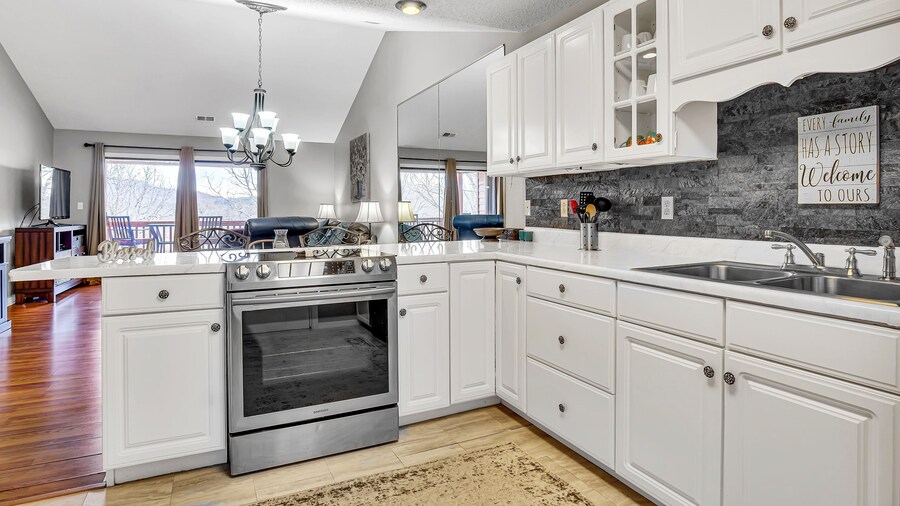 Pointe Of View 2 Bedroom Condo by RedAwning