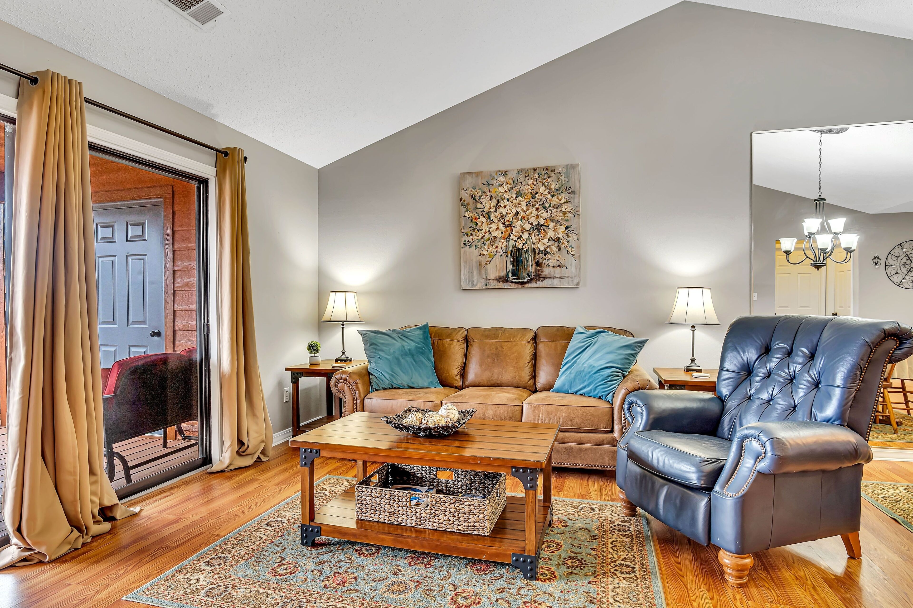 Condo, 2 Bedrooms | Living area | Smart TV